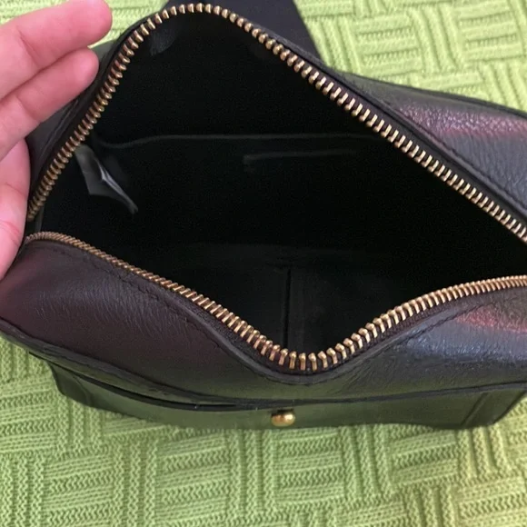 Madewell Crossbody Bag - Picture 6 of 8